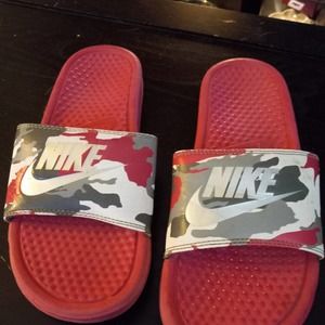 Women's Nike Pink Camo Slides size 7